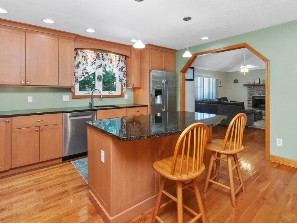 137 Harrington Road Waltham, MA 02452 - Photo 6 of 42 Gallery Image 6
