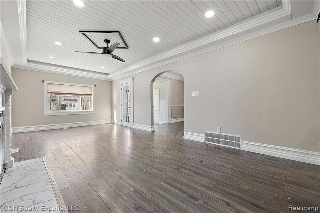 16 Utica Road Pontiac, MI 48341 - Photo 19 of 38 Gallery Image 19