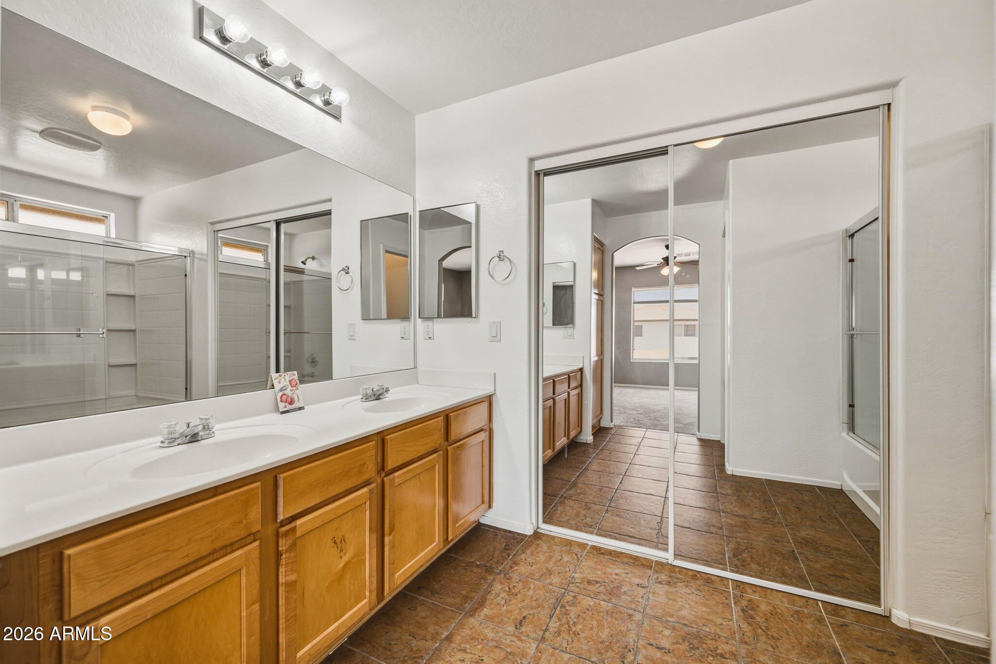 1649 West Harding Avenue Coolidge, AZ 85128 - Photo 21 of 28 Primary Bath