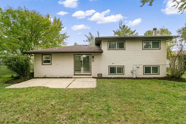 $284,700 | 1116 Amherst Lane, University Park, IL 60484