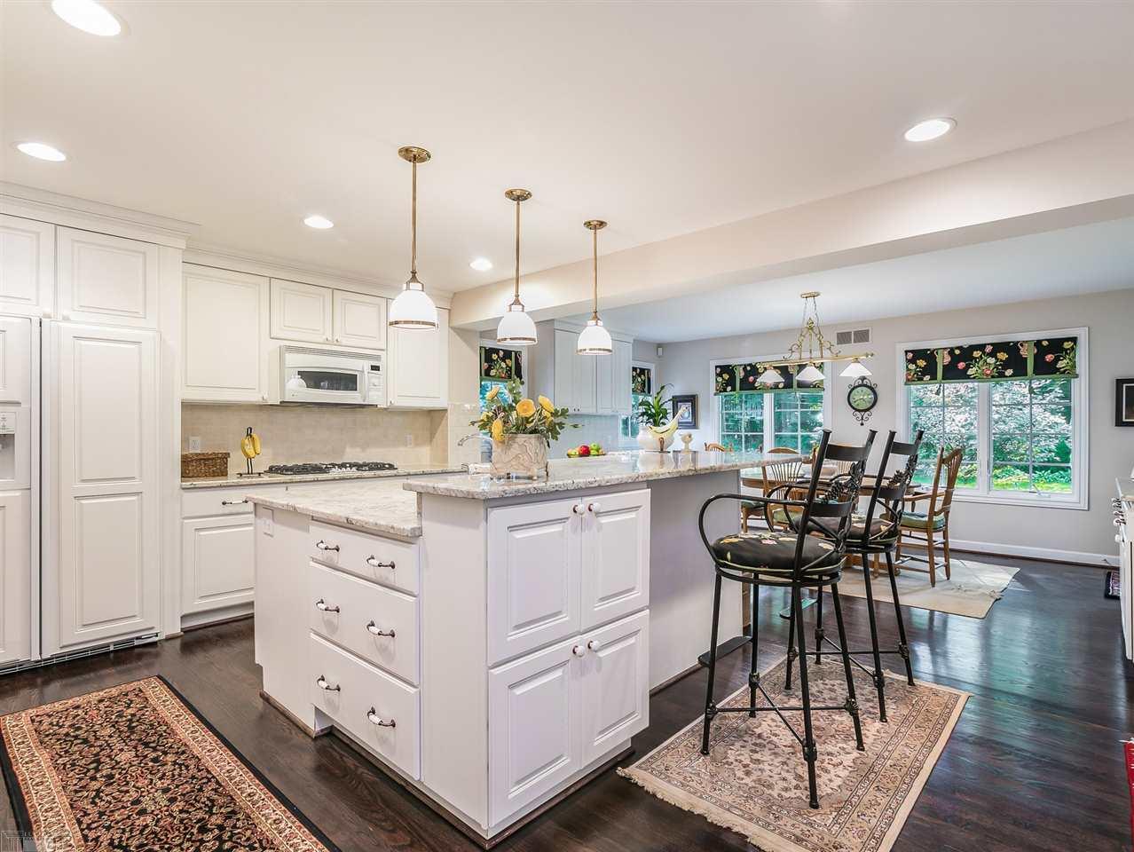 525 Shelden Road Grosse Pointe, MI 48236 - Photo 14 of 51 31324235-13.JPG