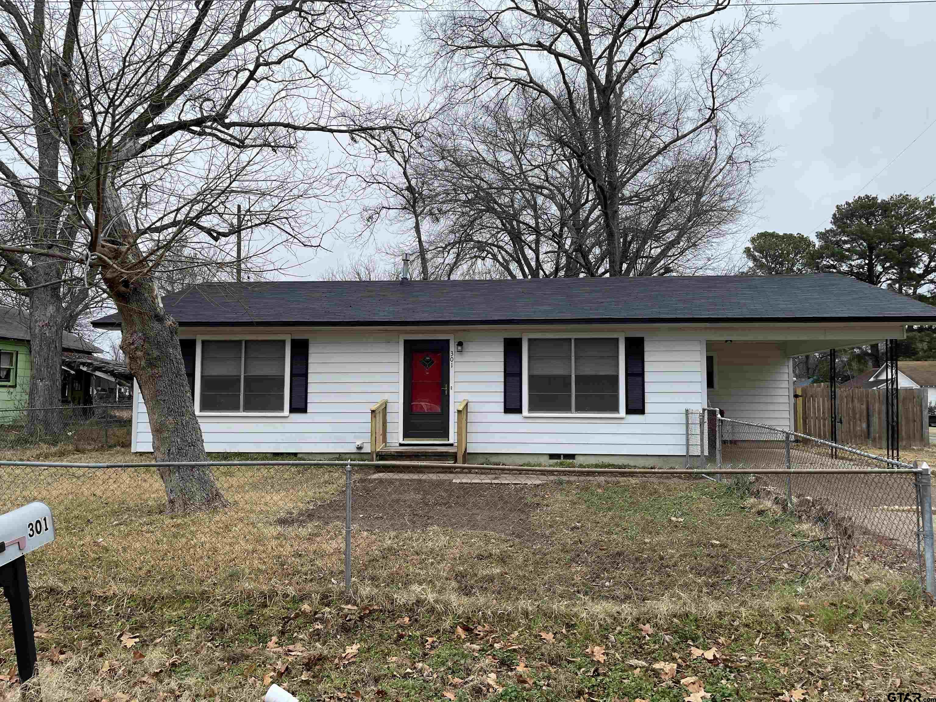 301 South Howison Street Bogata, TX 75417 - Photo 1 of 10