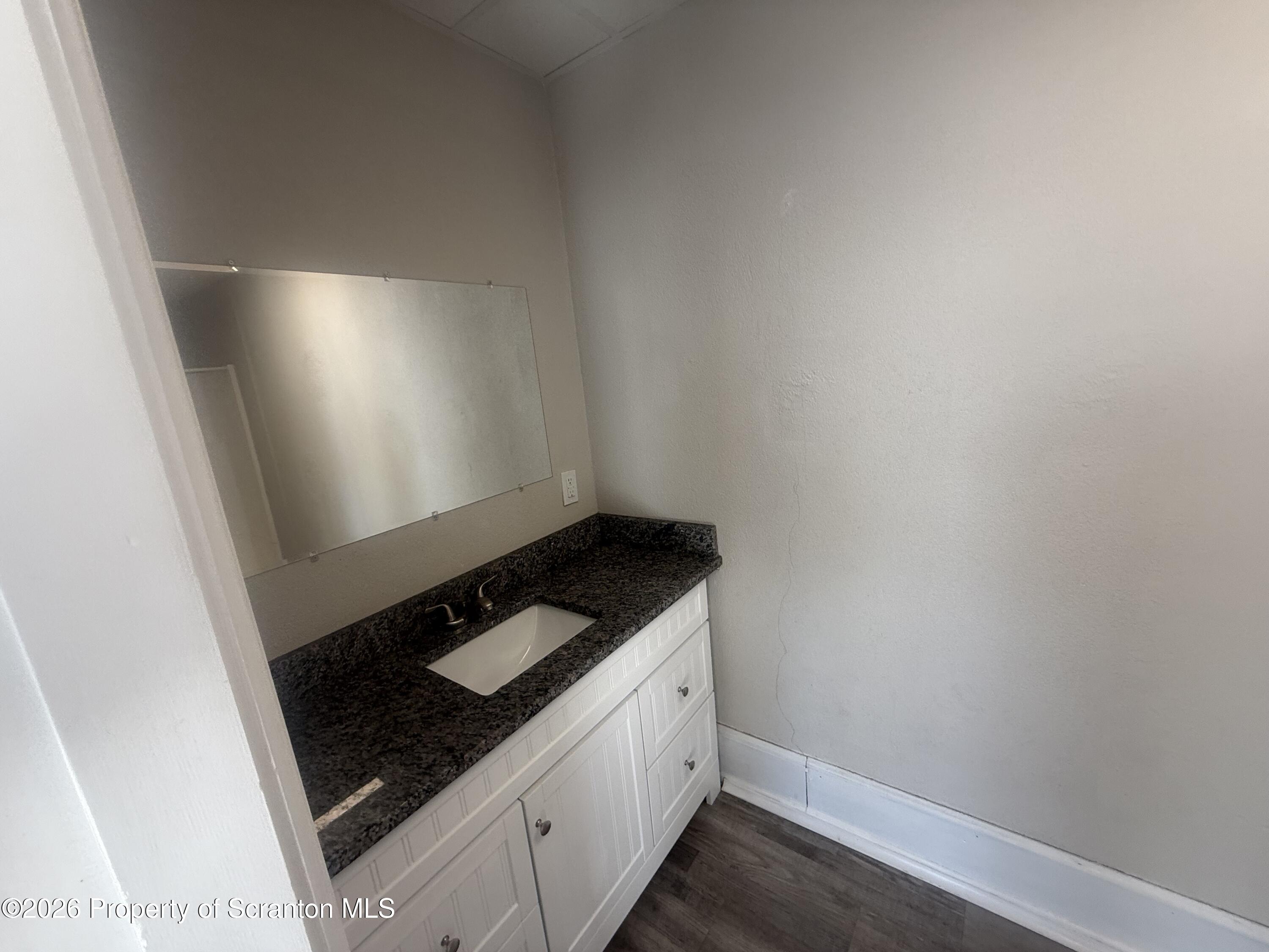 106 Delaware Avenue, Unit 2D Olyphant, PA 18447 - Photo 8 of 8 Full Bathroom