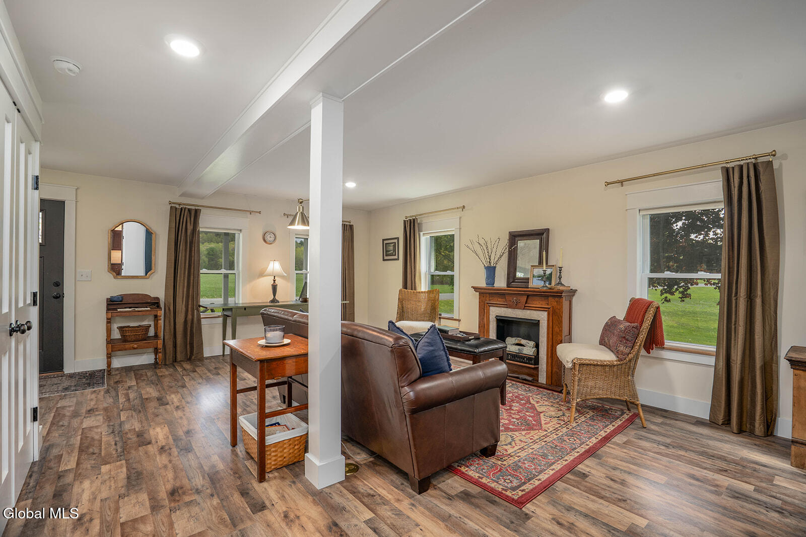 13 Anthony Road Greenwich, NY 12834 - Photo 21 of 47 Living room