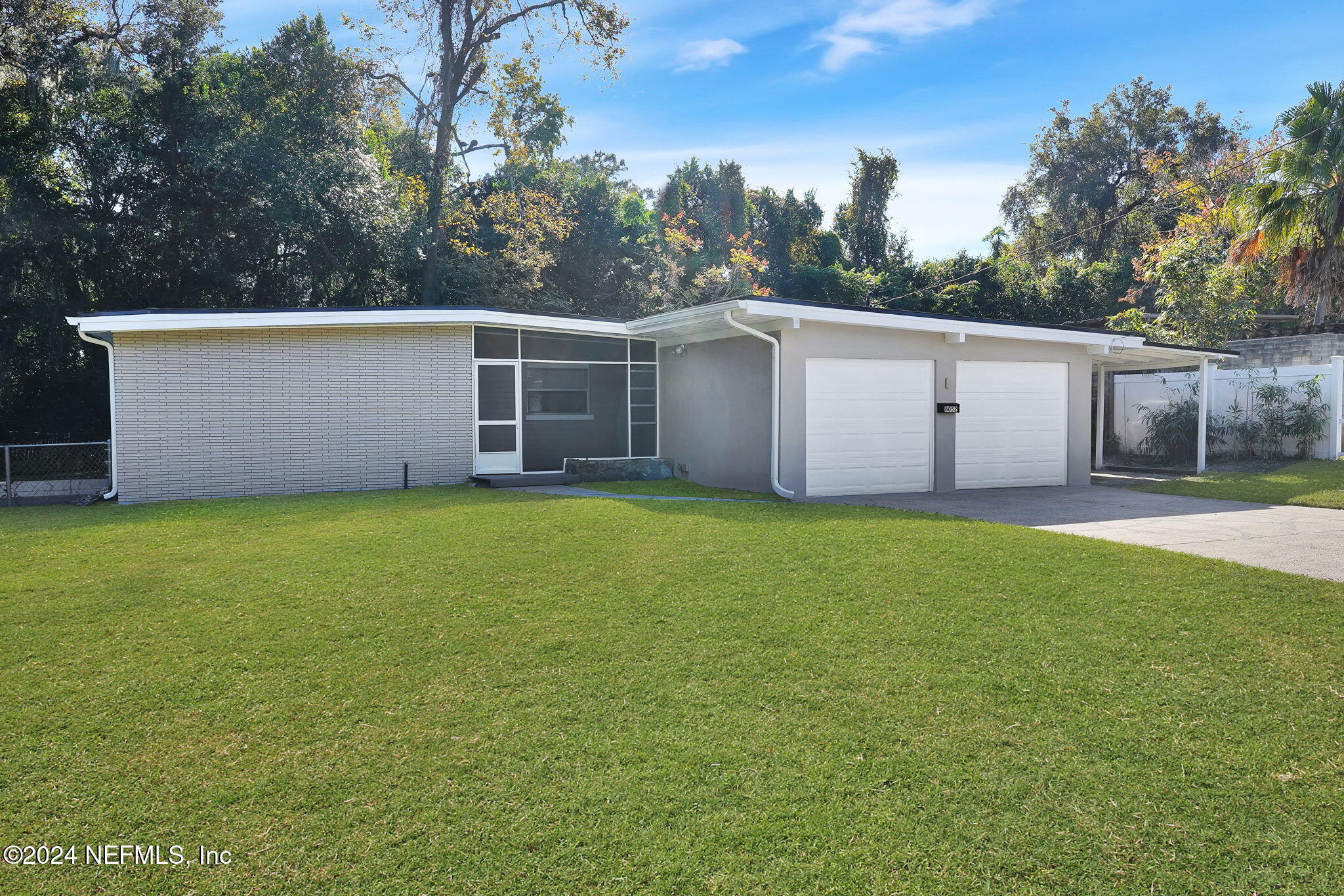 3-web-or-mls-8052 carlotta_003