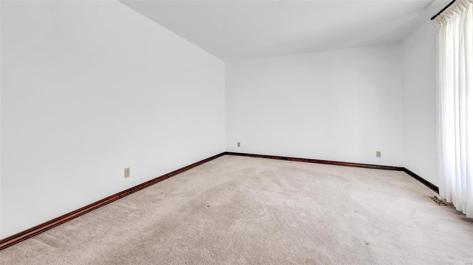 3 Creekside Drive St. Peters, MO 63376 - Photo 7 of 34