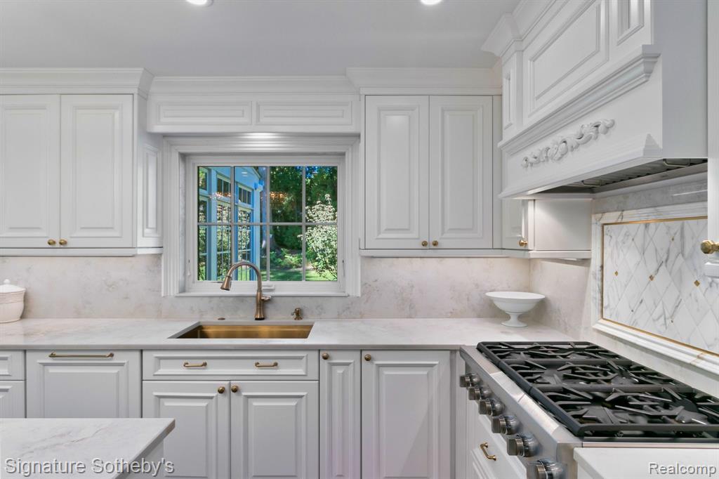 4086 Nearbrook Road Bloomfield Hills, MI 48302 - Photo 3 of 33 Gallery Image 3