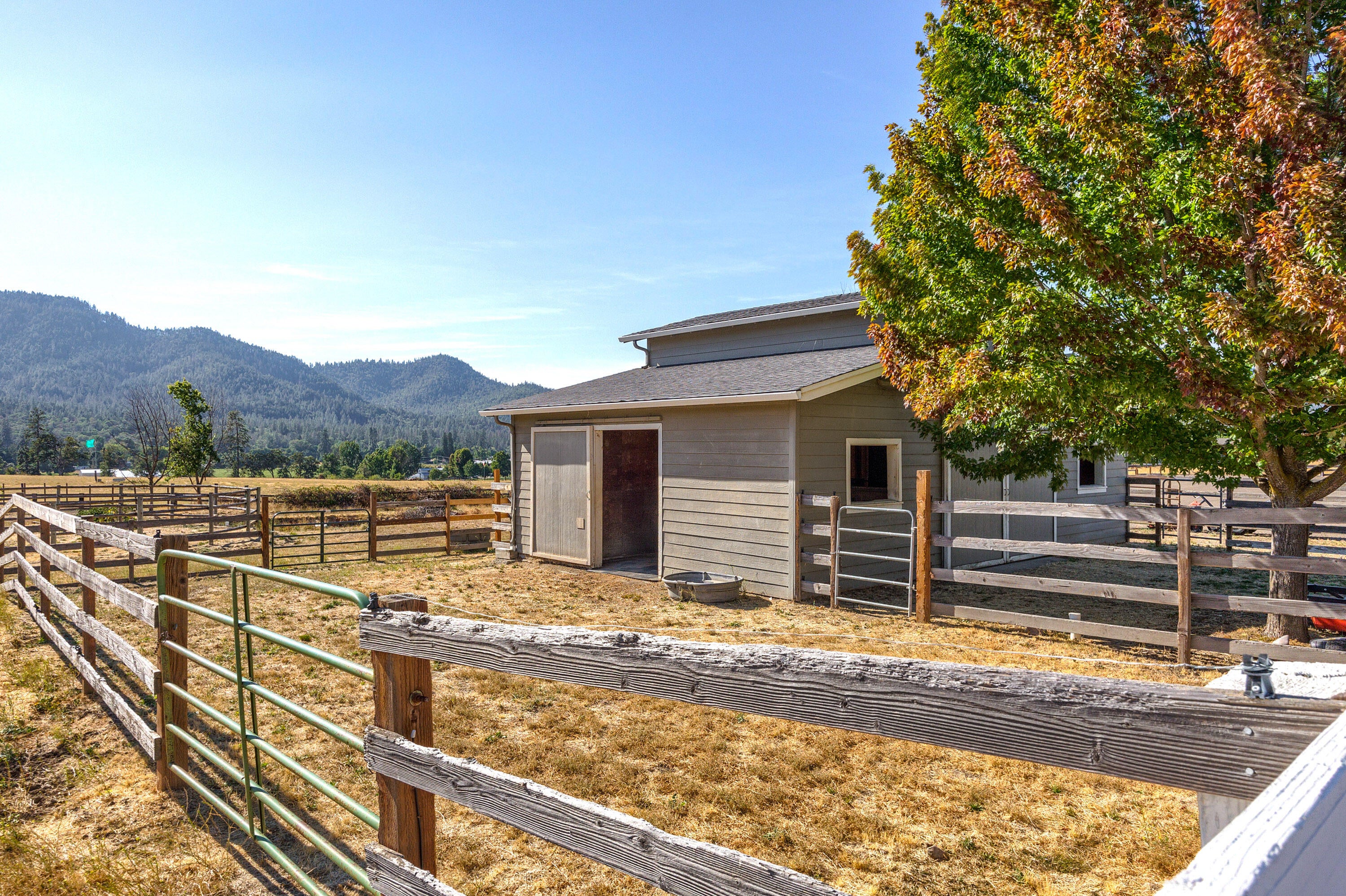 1550 Upper Applegate Road Jacksonville, OR 97530 - Photo 36 of 52 Apx1550 UA (45)