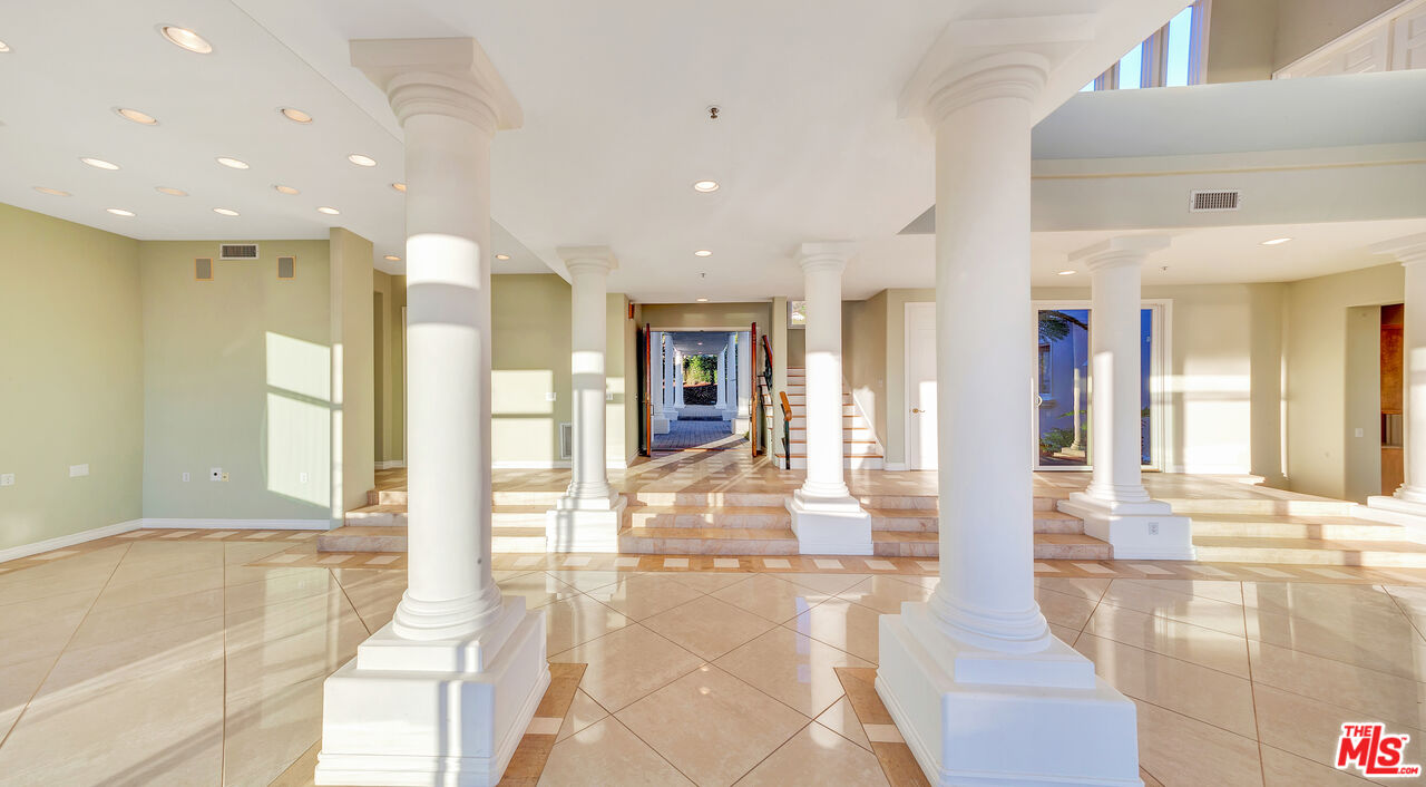 4237 Avenida De La Encinal Malibu, CA 90265 - Photo 13 of 24