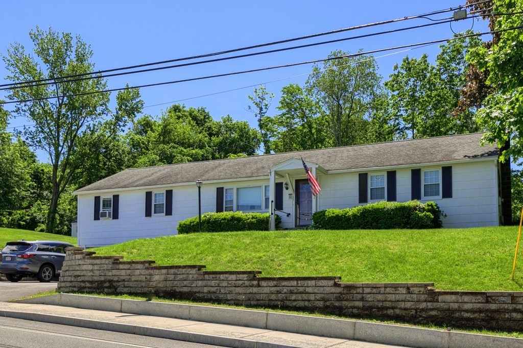285 River Road Tewksbury, MA 01876 - Photo 2 of 17 Gallery Image 2