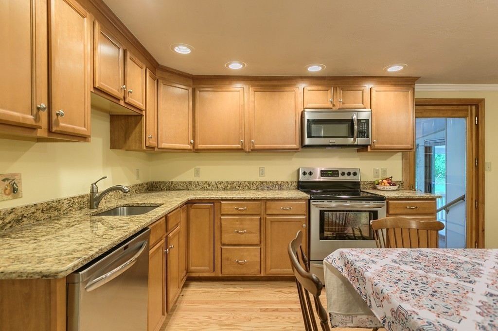 285 River Road Tewksbury, MA 01876 - Photo 3 of 17 Gallery Image 3
