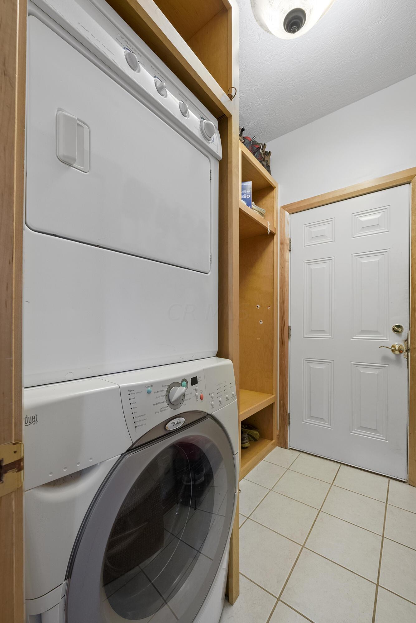 6885 Lewis Center Road Galena, OH 43021 - Photo 22 of 50 Laundry room