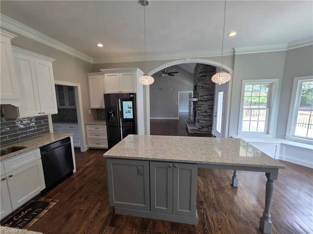 121 Ebert Farm Road Lexington, NC 27295 - Photo 4 of 46
