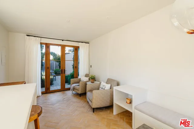 $2,950 | 2640 Clyde Avenue, Unit ADU, Los Angeles, CA 90016