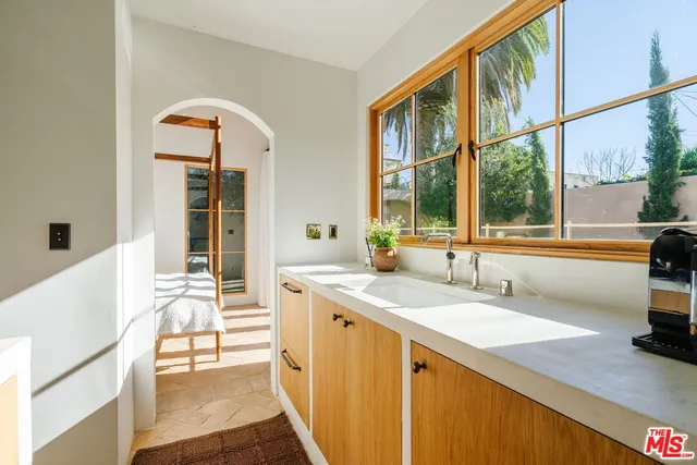 $2,950 | 2640 Clyde Avenue, Unit ADU, Los Angeles, CA 90016