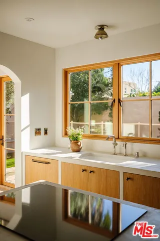 $2,950 | 2640 Clyde Avenue, Unit ADU, Los Angeles, CA 90016