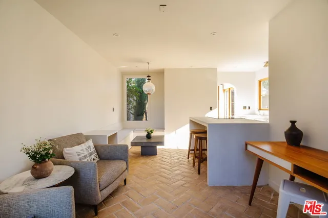 $2,950 | 2640 Clyde Avenue, Unit ADU, Los Angeles, CA 90016