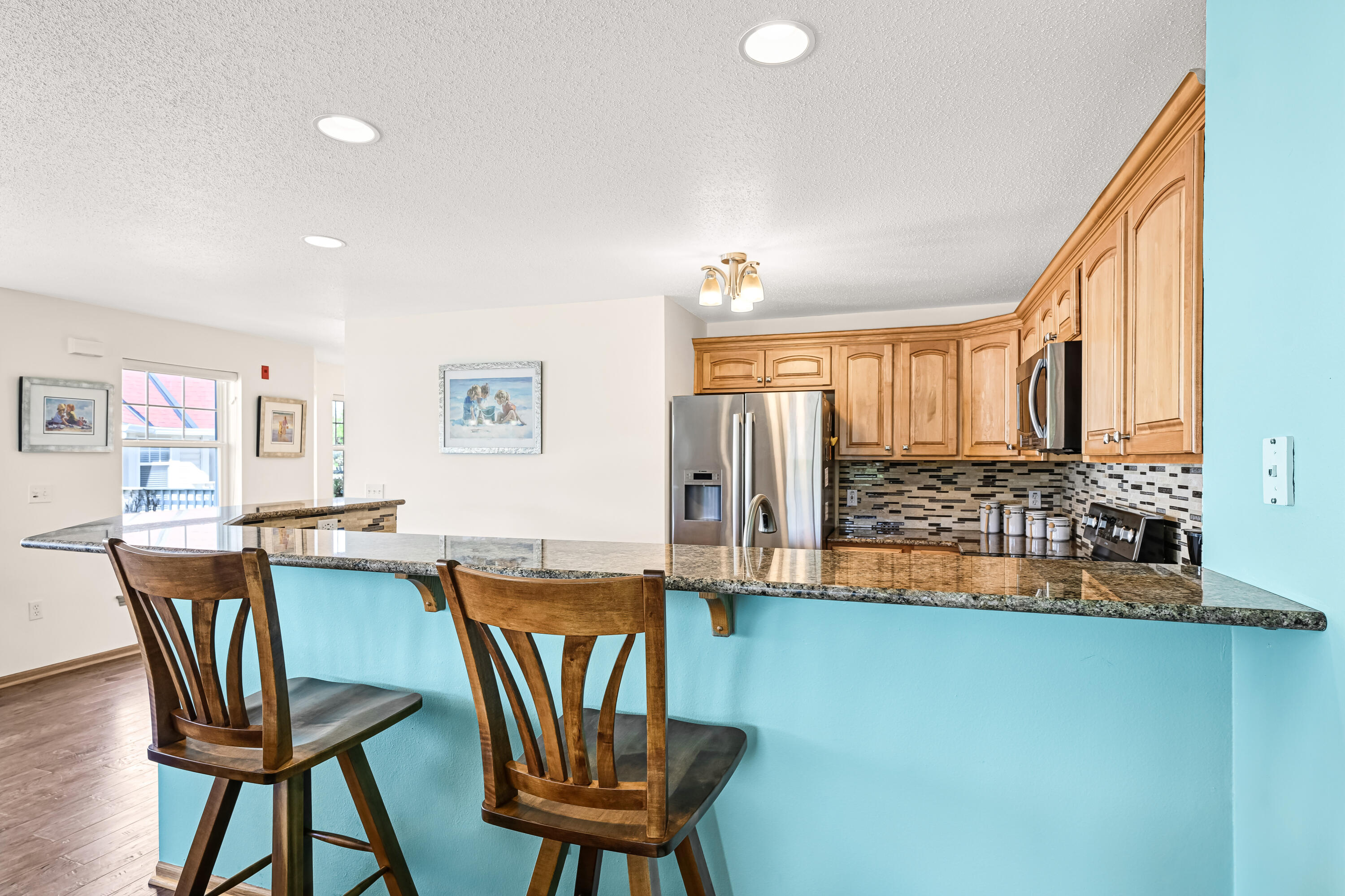 2138 Landings Lane Delavan, WI 53115 - Photo 9 of 43 Breakfast Bar Made Easy