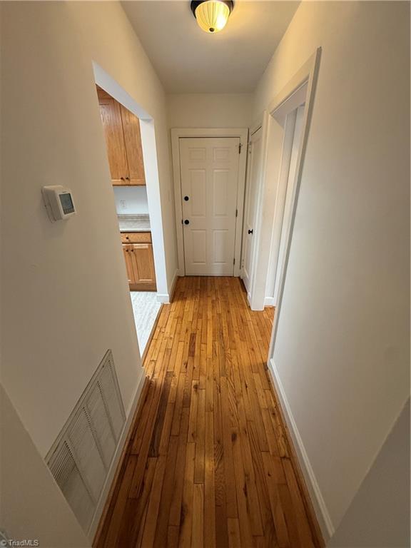 841 Reynolda Road Northwest, Unit 3 Winston-Salem, NC 27104 - Photo 4 of 11 Gallery Image 4