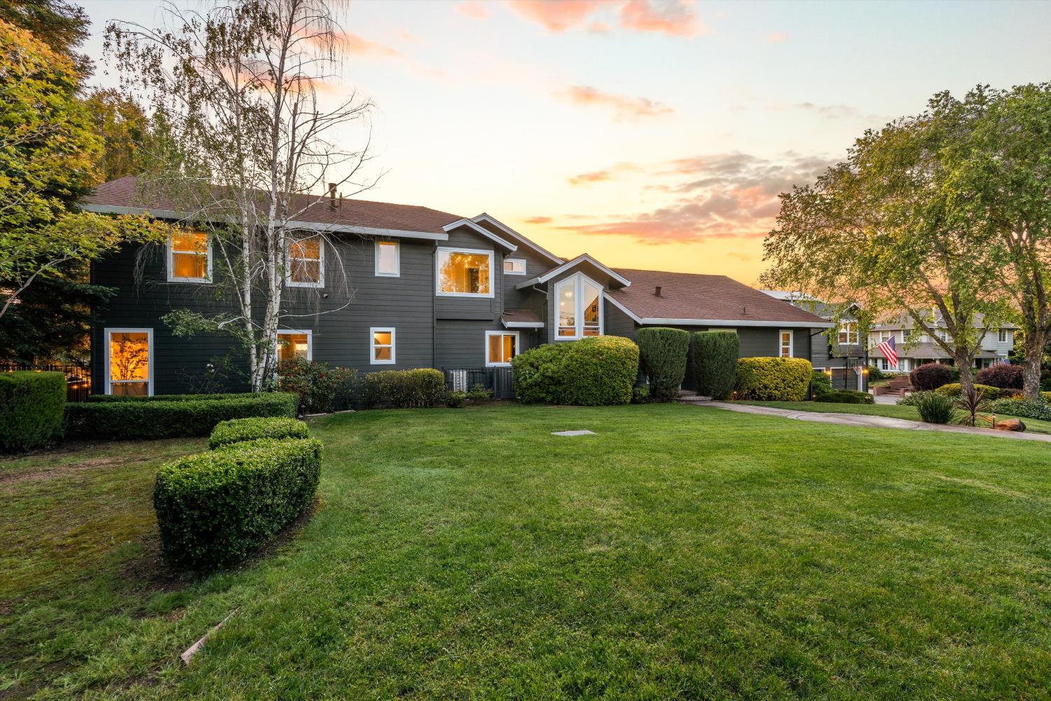 7380 Ridge Road Newcastle, CA 95658 - Photo 65 of 97 a front view of a house with a garden