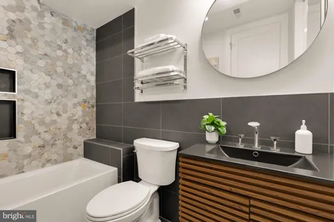 $694,900 | 1528 Oates Street Northeast, Unit 1, Washington, DC 20002