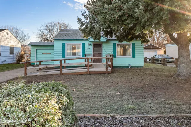 $223,000 | 1306 West Washington Avenue, Yakima, WA 98903