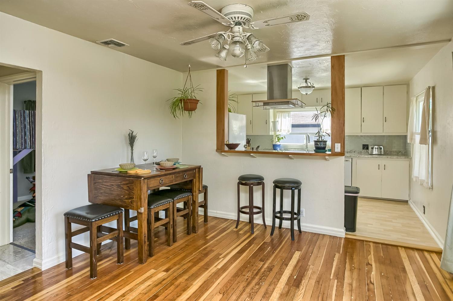 1319 Spring Street Medford, OR 97504 - Photo 8 of 22 Additional Photo