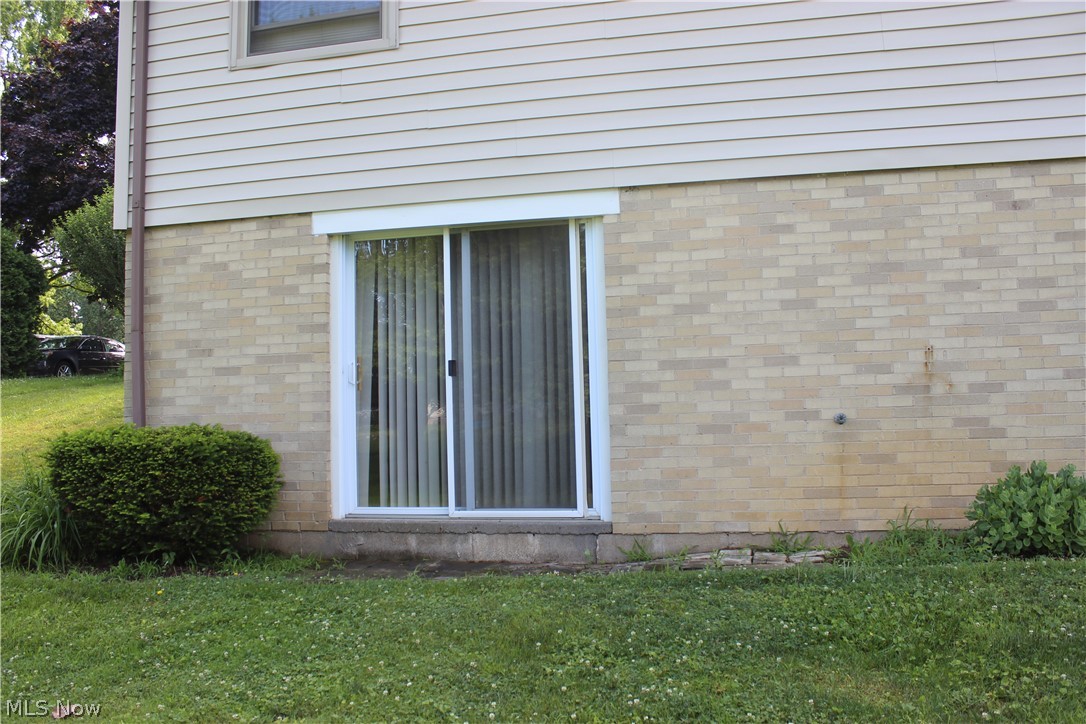 7269 Rolling Ridge Road Northeast North Canton, OH 44721 - Photo 30 of 31 Gallery Image 30