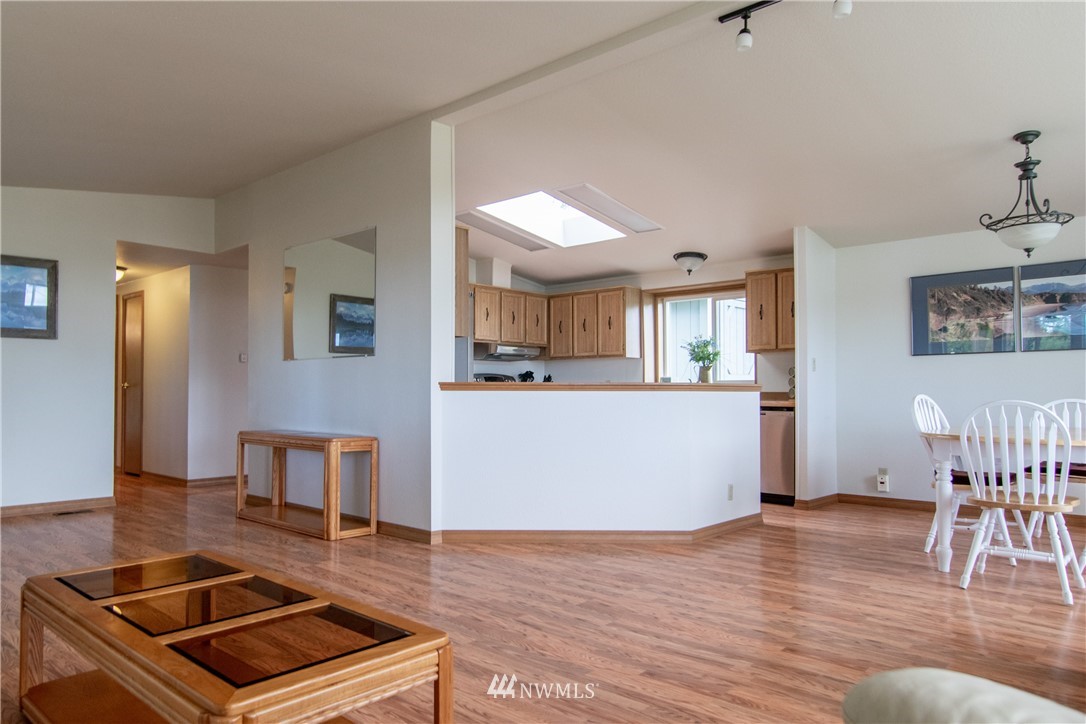 4662 Happy Valley Road Sequim, WA 98382 - Photo 4 of 24 Gallery Image 4