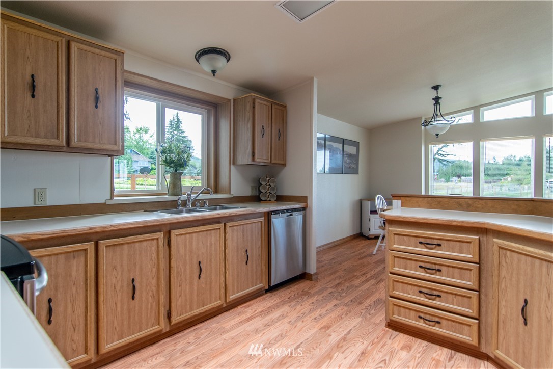 4662 Happy Valley Road Sequim, WA 98382 - Photo 9 of 24 Gallery Image 9