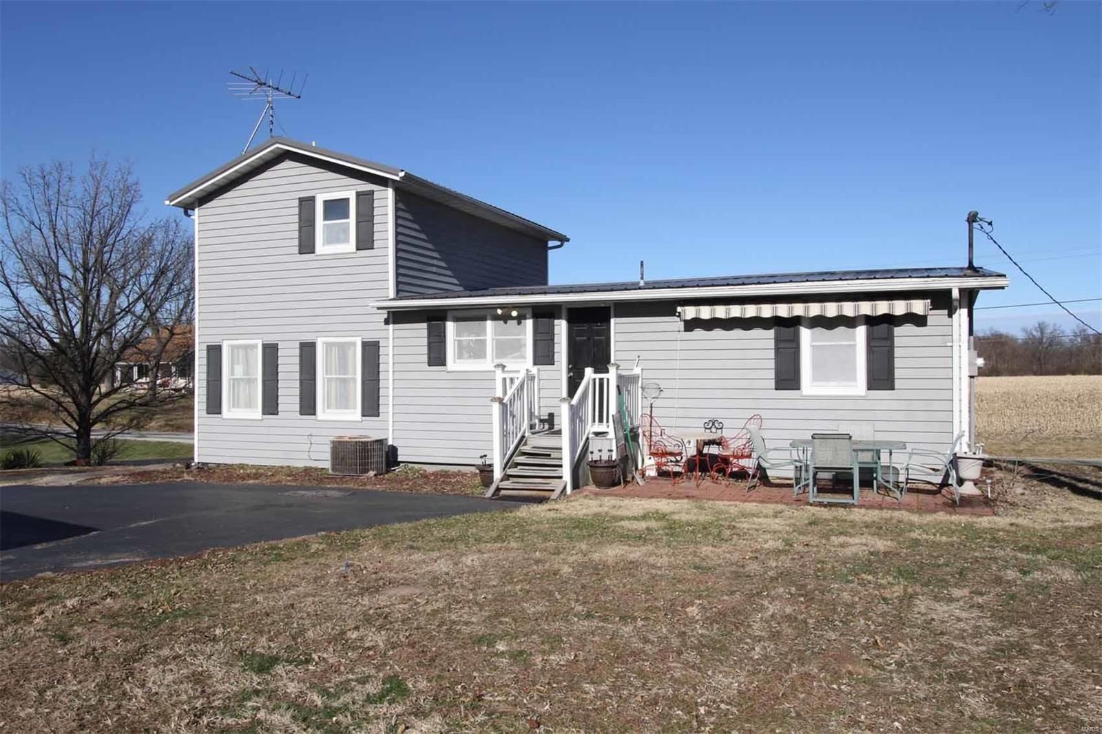 2732 Seiler Road Alton, IL 62002 - Photo 8 of 20