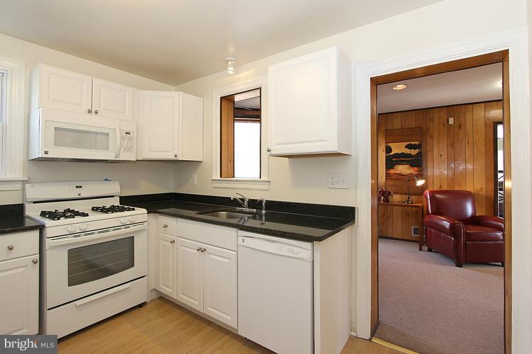 133 Ritchie Avenue Silver Spring, MD 20910 - Photo 2 of 26 Kitchen