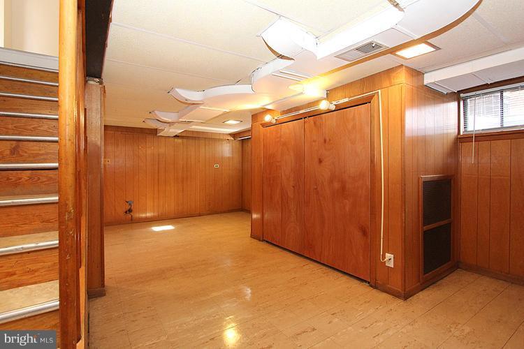 133 Ritchie Avenue Silver Spring, MD 20910 - Photo 20 of 26 recreation room