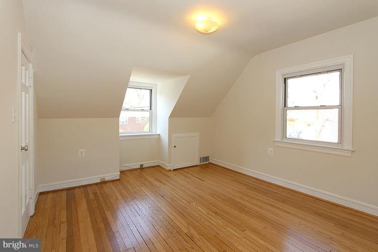133 Ritchie Avenue Silver Spring, MD 20910 - Photo 3 of 26 Bedroom3
