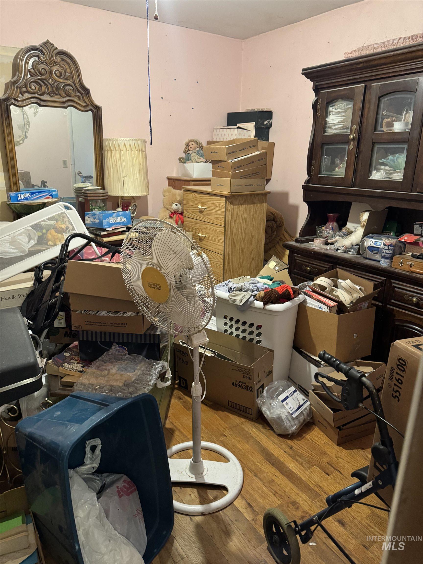 416 North 2nd Street Nyssa, OR 97913 - Photo 17 of 24 Misc room featuring light wood-type flooring