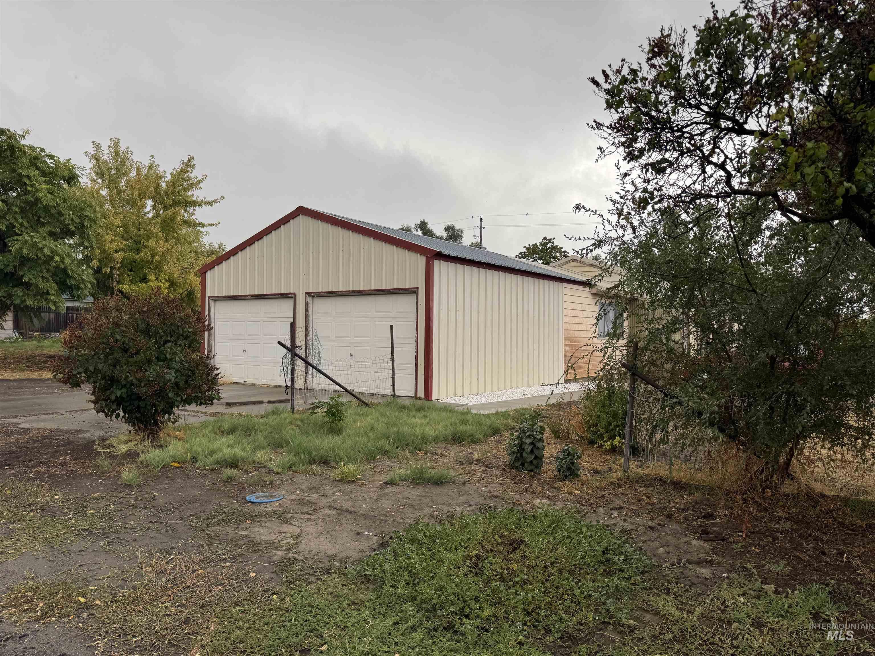 416 North 2nd Street Nyssa, OR 97913 - Photo 2 of 24 View of detached garage