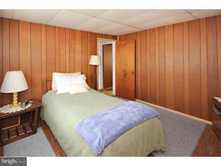 33 Beechwood Road Brookhaven, PA 19015 - Photo 13 of 25 Bedroom
