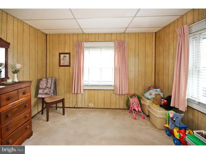 33 Beechwood Road Brookhaven, PA 19015 - Photo 14 of 25 Bedroom 2
