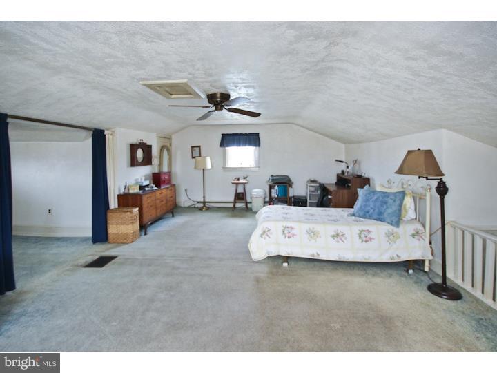 33 Beechwood Road Brookhaven, PA 19015 - Photo 16 of 25 Bedroom 3