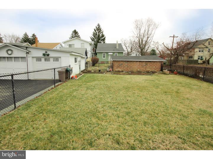 33 Beechwood Road Brookhaven, PA 19015 - Photo 24 of 25 Back Yard