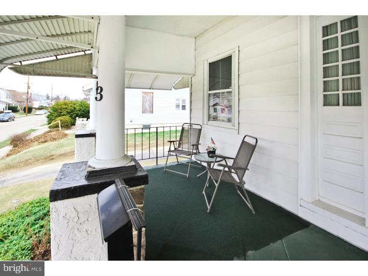 33 Beechwood Road Brookhaven, PA 19015 - Photo 4 of 25 Porch