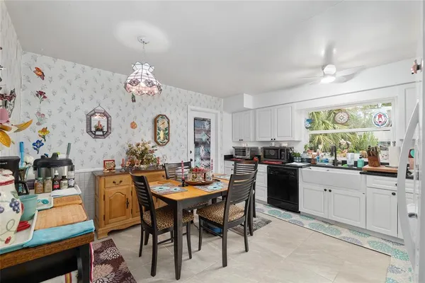 $389,000 | 3710 Northwest 22nd Place, Gainesville, FL 32605