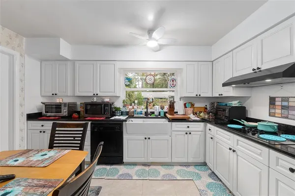 $389,000 | 3710 Northwest 22nd Place, Gainesville, FL 32605