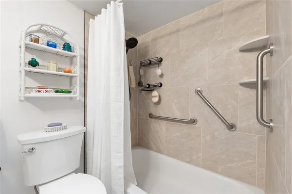 $389,000 | 3710 Northwest 22nd Place, Gainesville, FL 32605