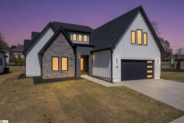 $950,687 | 4 Aetna Spring, Taylors, SC 29687
