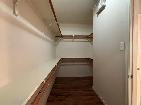 $2,550 | 3126 Valley Court, Manvel, TX 77578