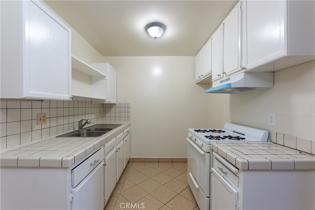 1001 Cherry, Unit 107 Long Beach, CA 90813 - Photo 18 of 38