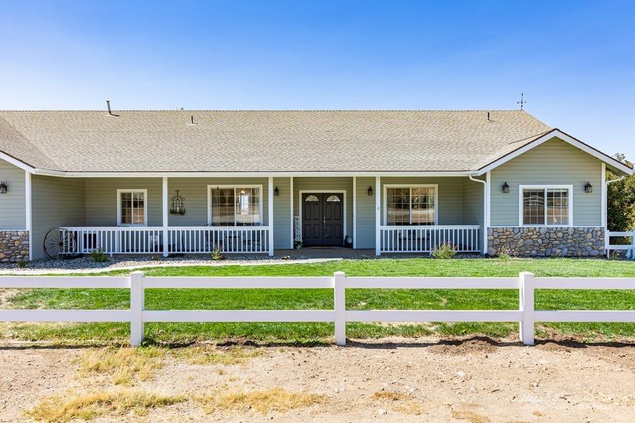 18865 Arosa Road Tehachapi, CA 93561 - Photo 8 of 83 Gallery Image 8