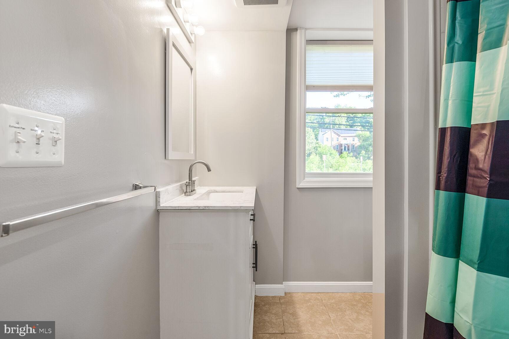 6141 Telegraph Road Alexandria, VA 22310 - Photo 13 of 22 Downstairs Bath