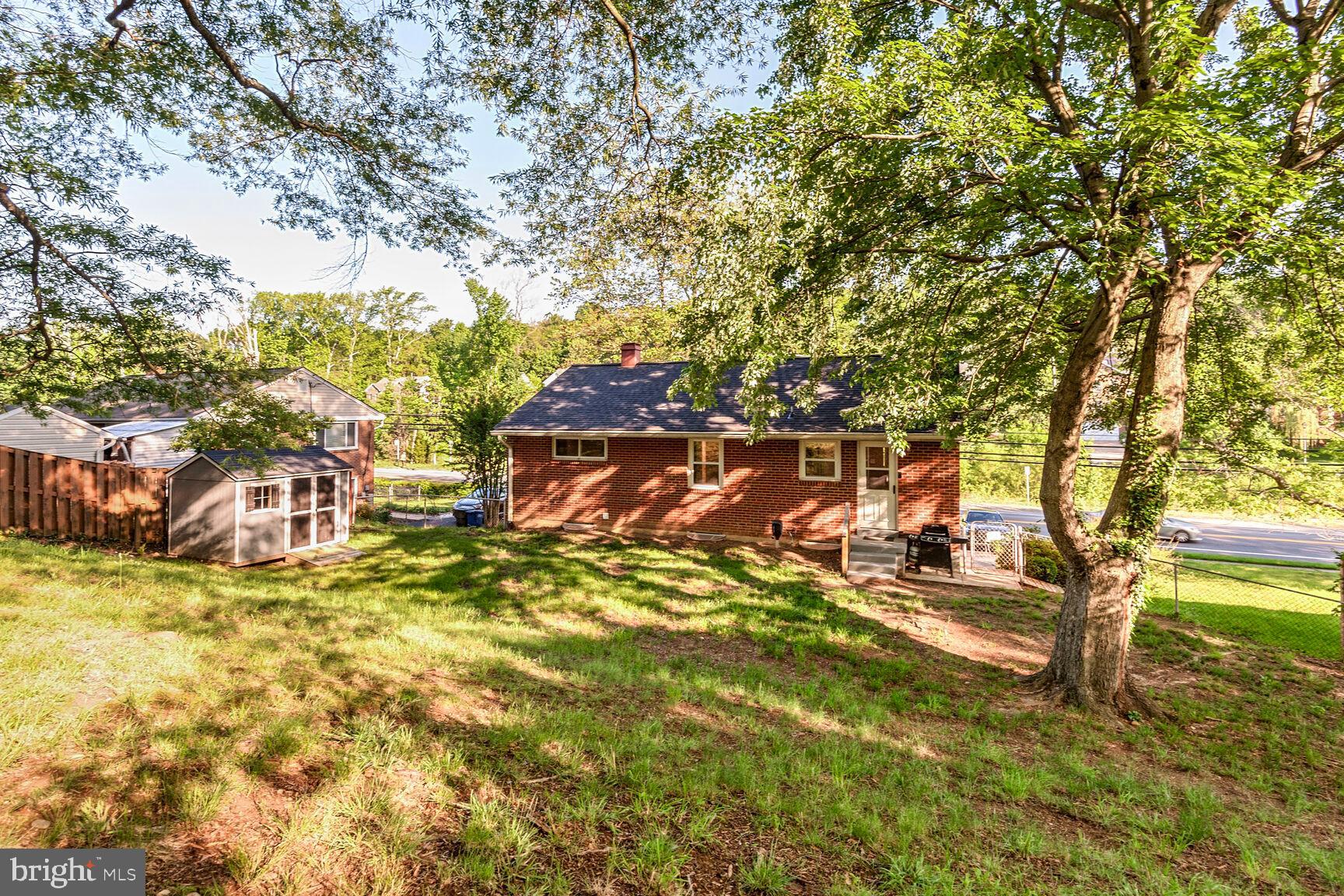 6141 Telegraph Road Alexandria, VA 22310 - Photo 20 of 22 Fully fenced rear yard